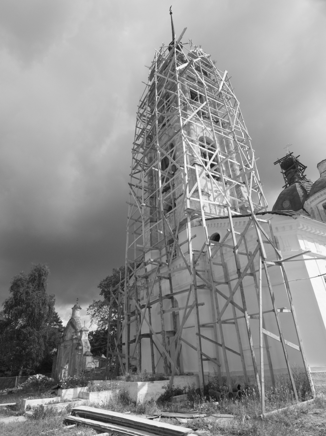 scaffolding tower